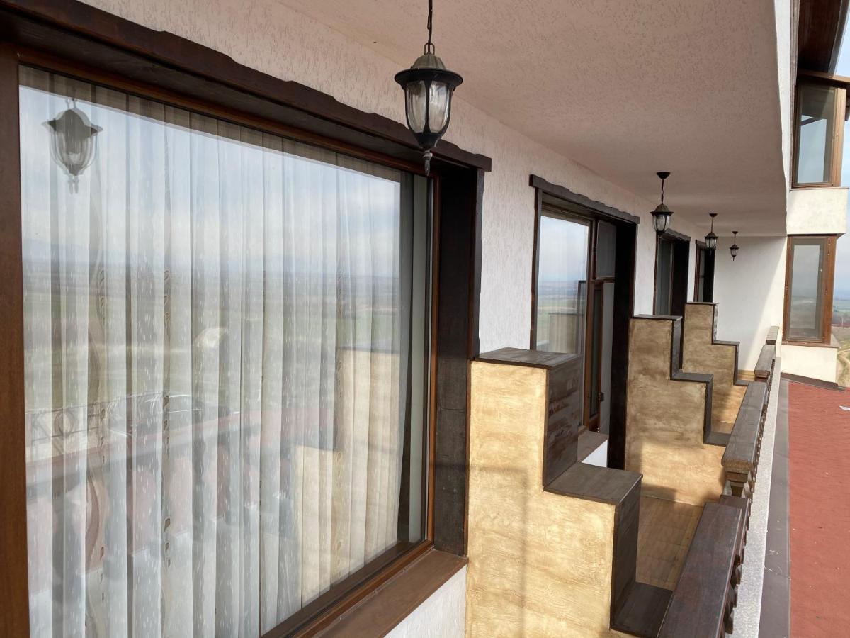 Семеен Хотел Конака Asenovgrad Exterior foto