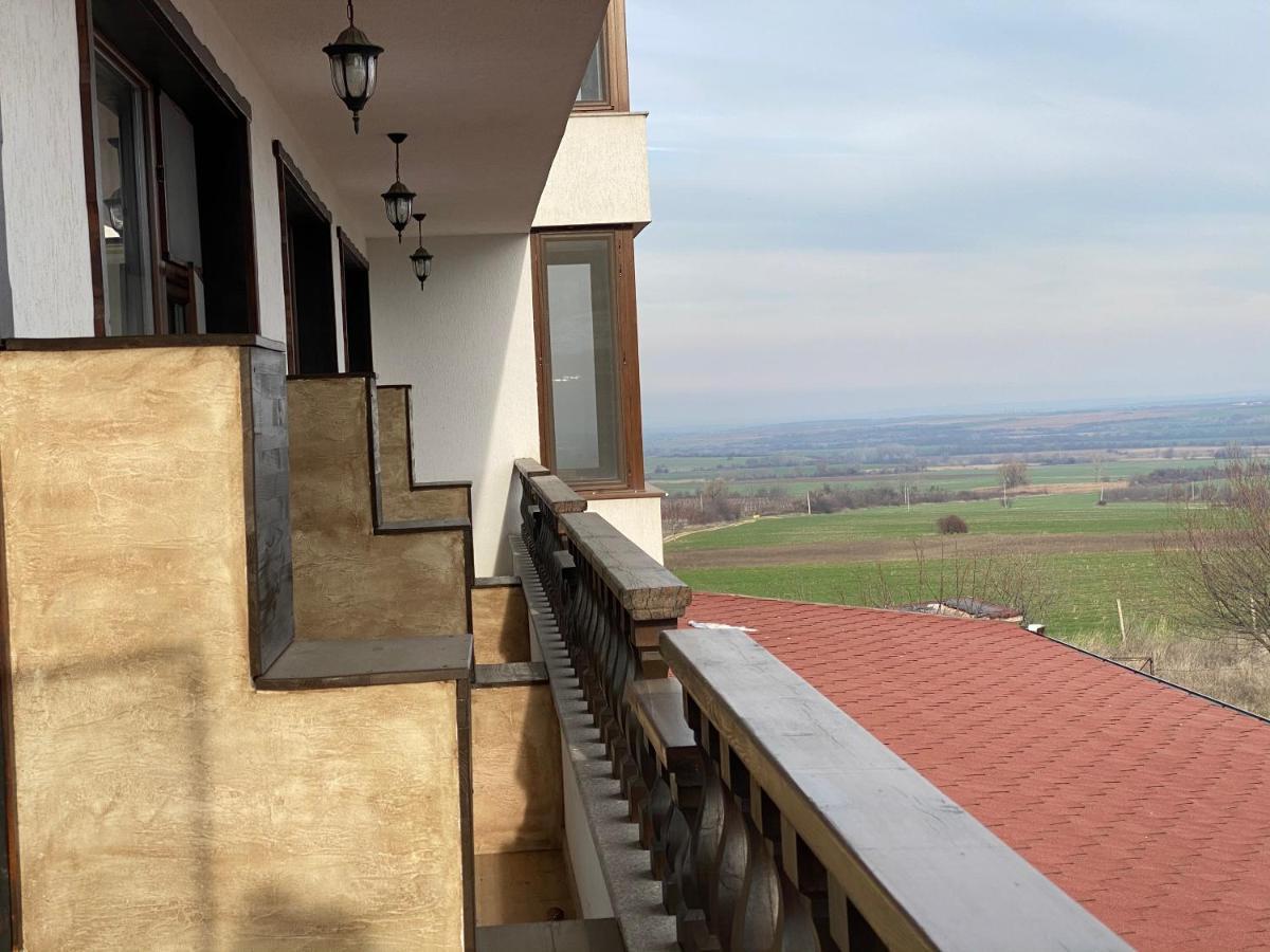 Семеен Хотел Конака Asenovgrad Exterior foto