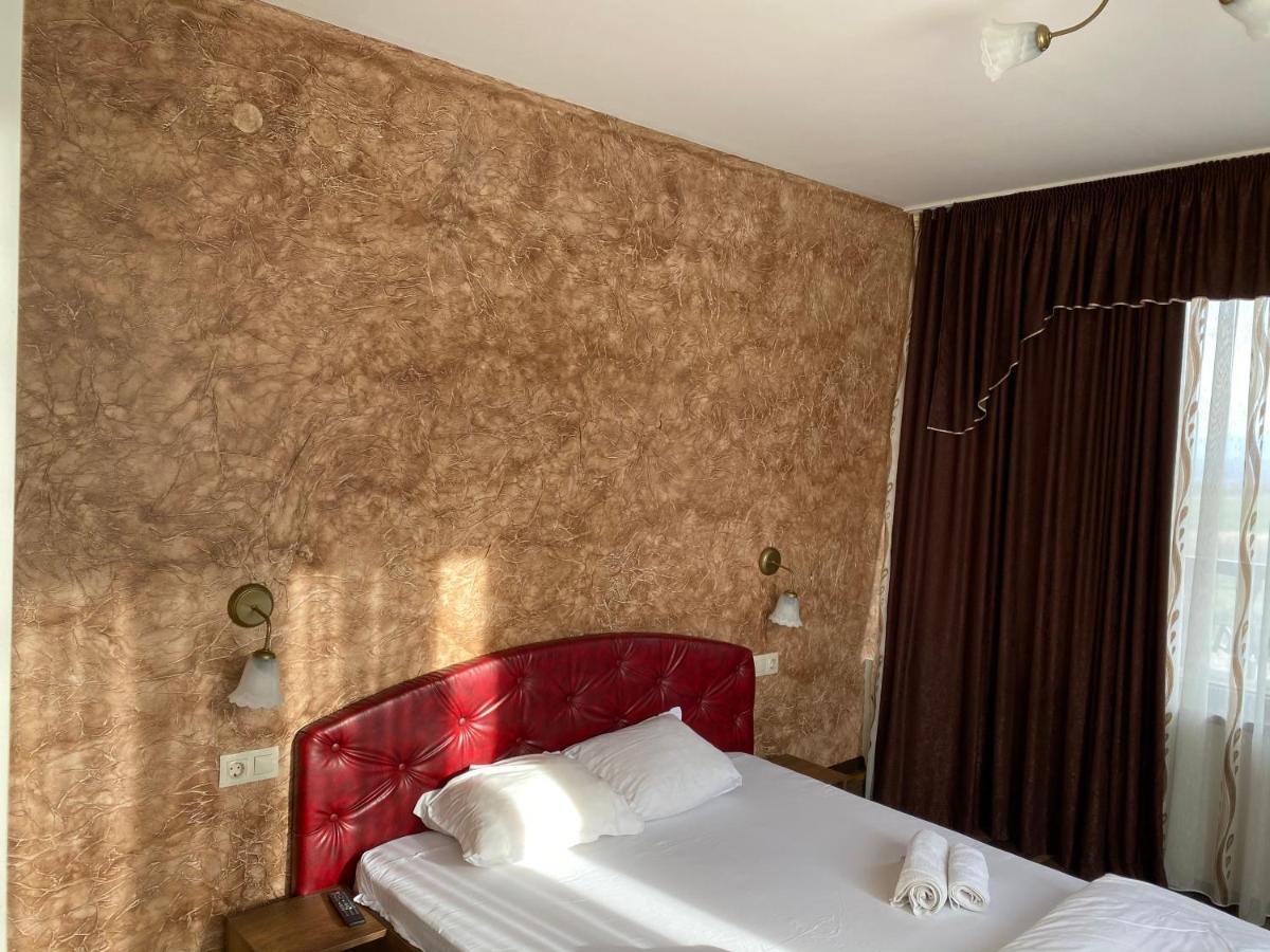 Семеен Хотел Конака Asenovgrad Exterior foto