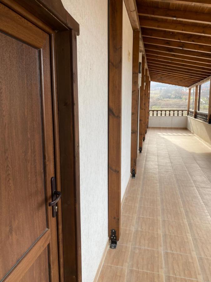 Семеен Хотел Конака Asenovgrad Exterior foto